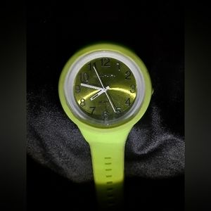 Solaray Watch